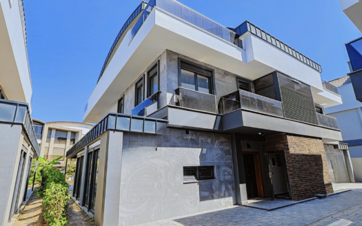 Luxurious 7+1 Villa with Private Pool and Spacious Garden in Molla Yusuf, Konyaaltı, Antalya