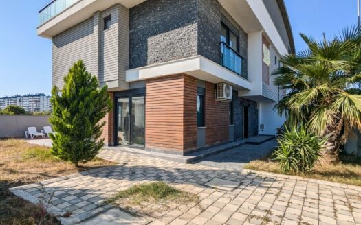 5+1 Triplex Villa in Güzeloba, Muratpaşa, Antalya