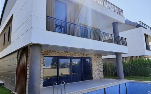 6+1 Triplex Villa with Private Pool in Molla Yusuf, Konyaaltı, Antalya